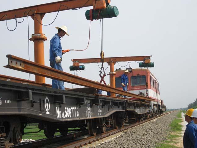 懸臂吊的鐵路施工