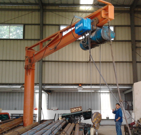 懸臂吊作業(yè)現(xiàn)場